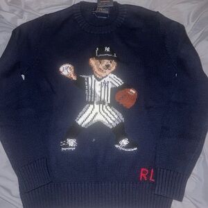 Women’s Polo Ralph Lauren New York
Yankees navy sweater